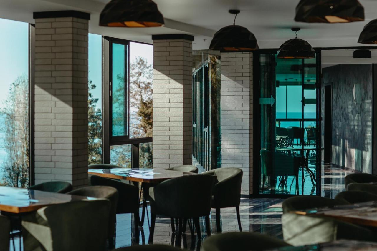 Capo Verde Hotel Батуми Экстерьер фото