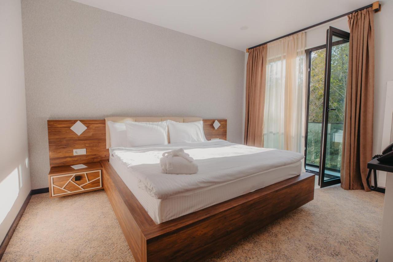 Capo Verde Hotel Батуми Экстерьер фото