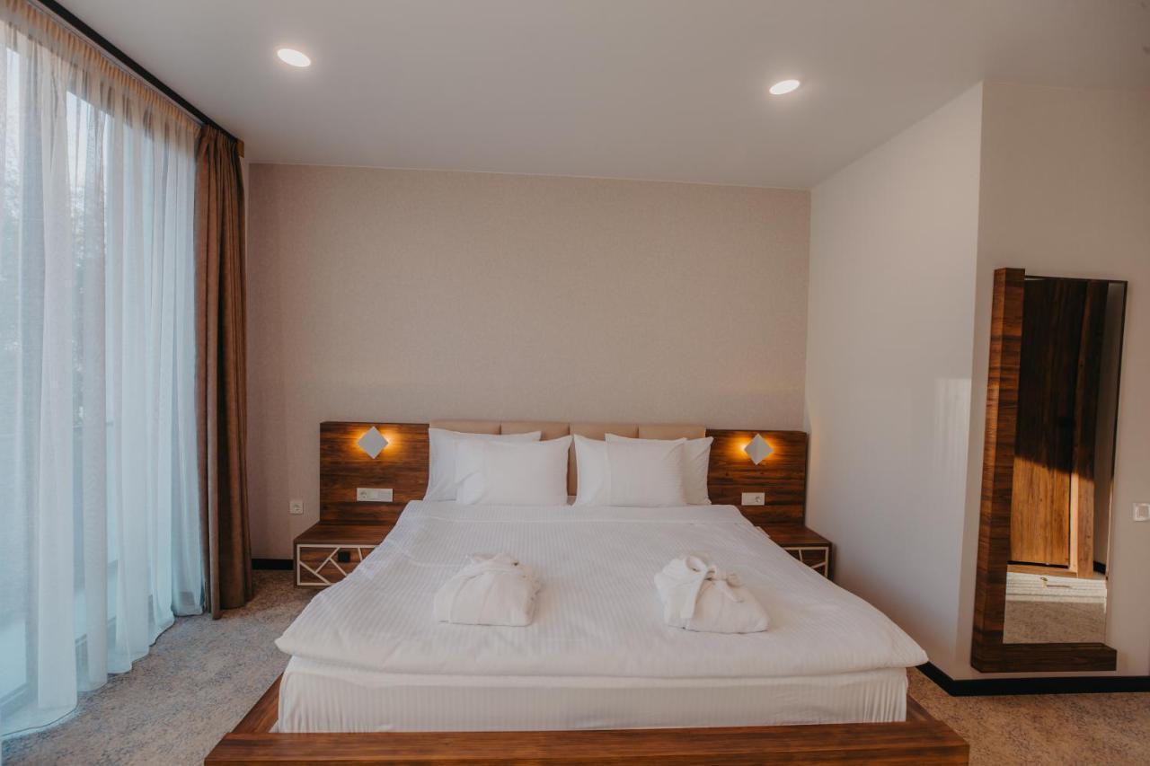 Capo Verde Hotel Батуми Экстерьер фото