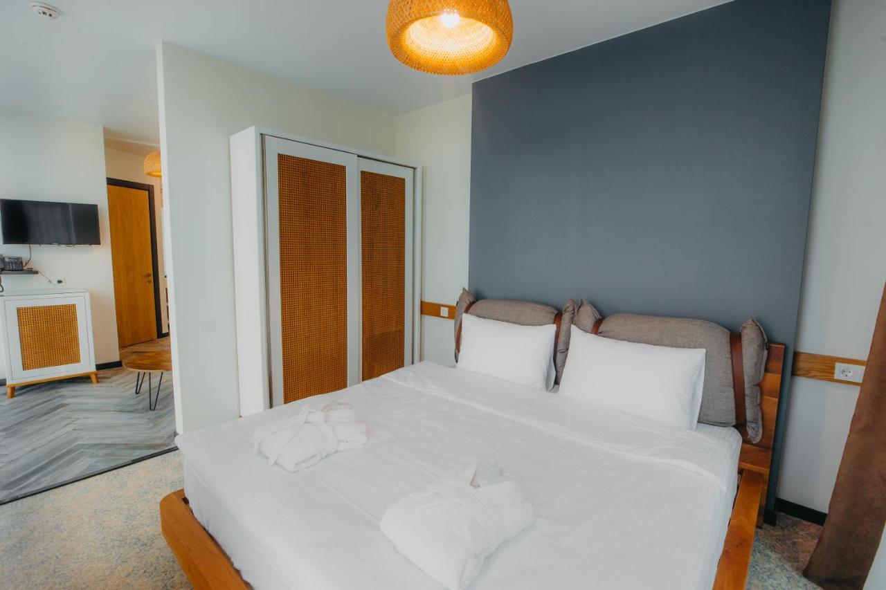 Capo Verde Hotel Батуми Экстерьер фото