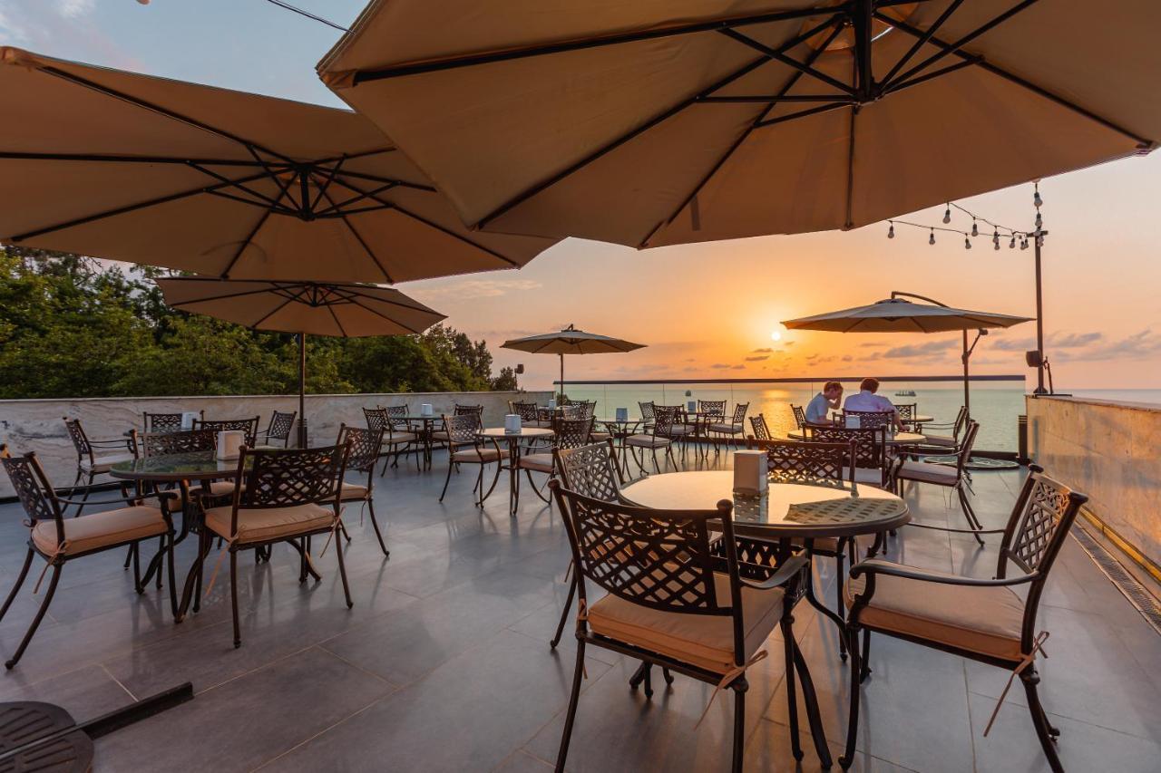 Capo Verde Hotel Батуми Экстерьер фото