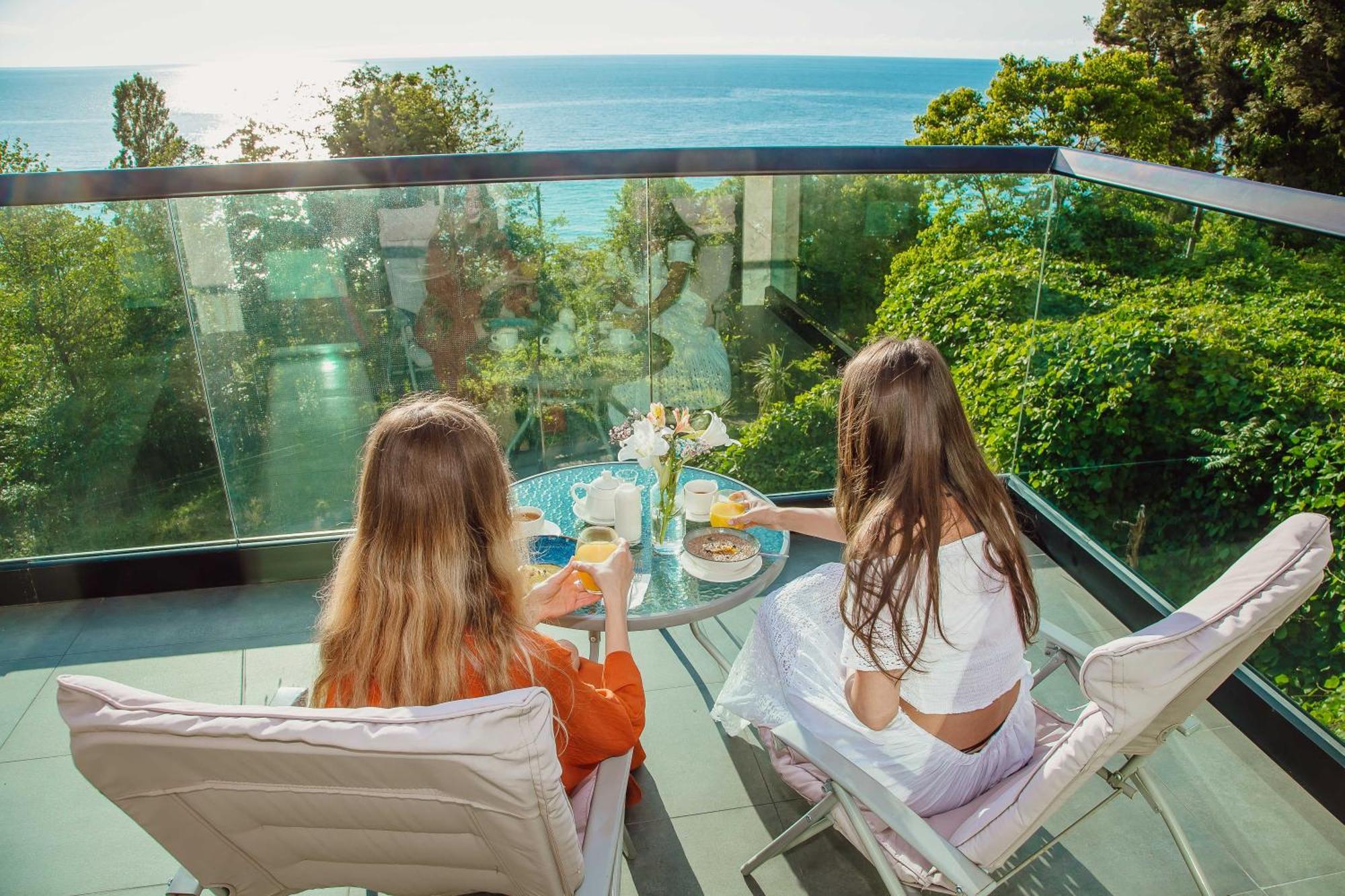 Capo Verde Hotel Батуми Экстерьер фото