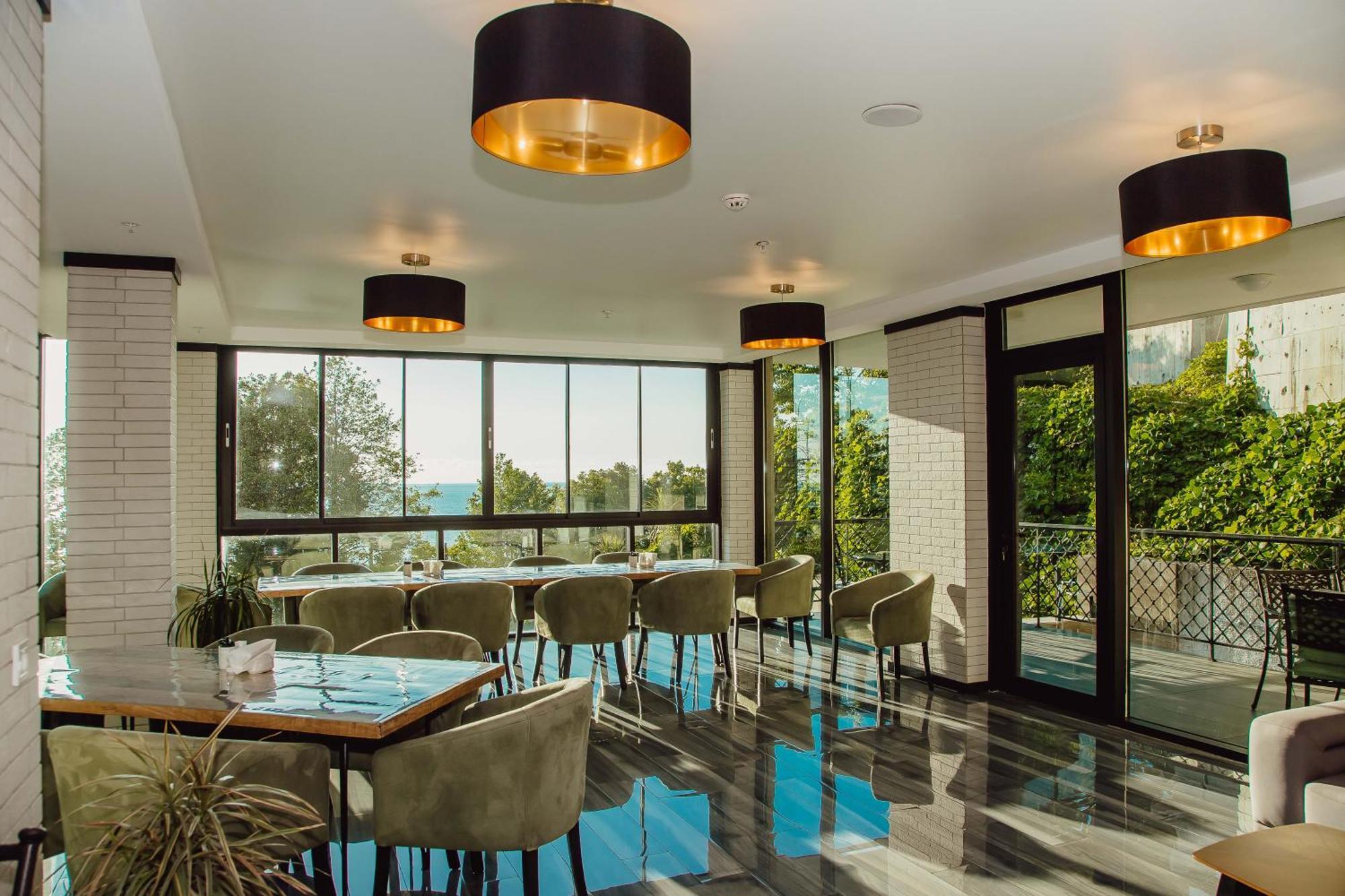 Capo Verde Hotel Батуми Экстерьер фото